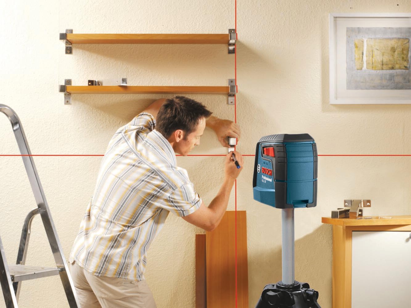 BOSCH GLL 30 30 FT Self-Leveling Cross-Line Laser, Includes 2 AA Batteries &amp; Flexible Mounting Device