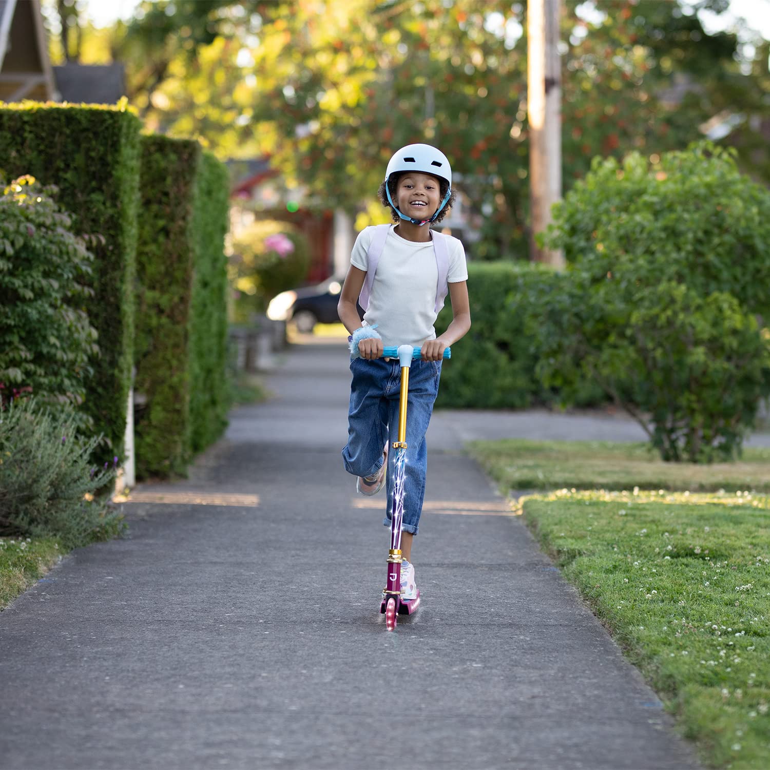 Jetson Character Kids Kick Scooter, LED Lights on Stem &amp; Light-Up Wheels, Lightweight Frame, Height-Adjustable Handlebar, Lean-to-Steer System, Easy-Fold Mechanism