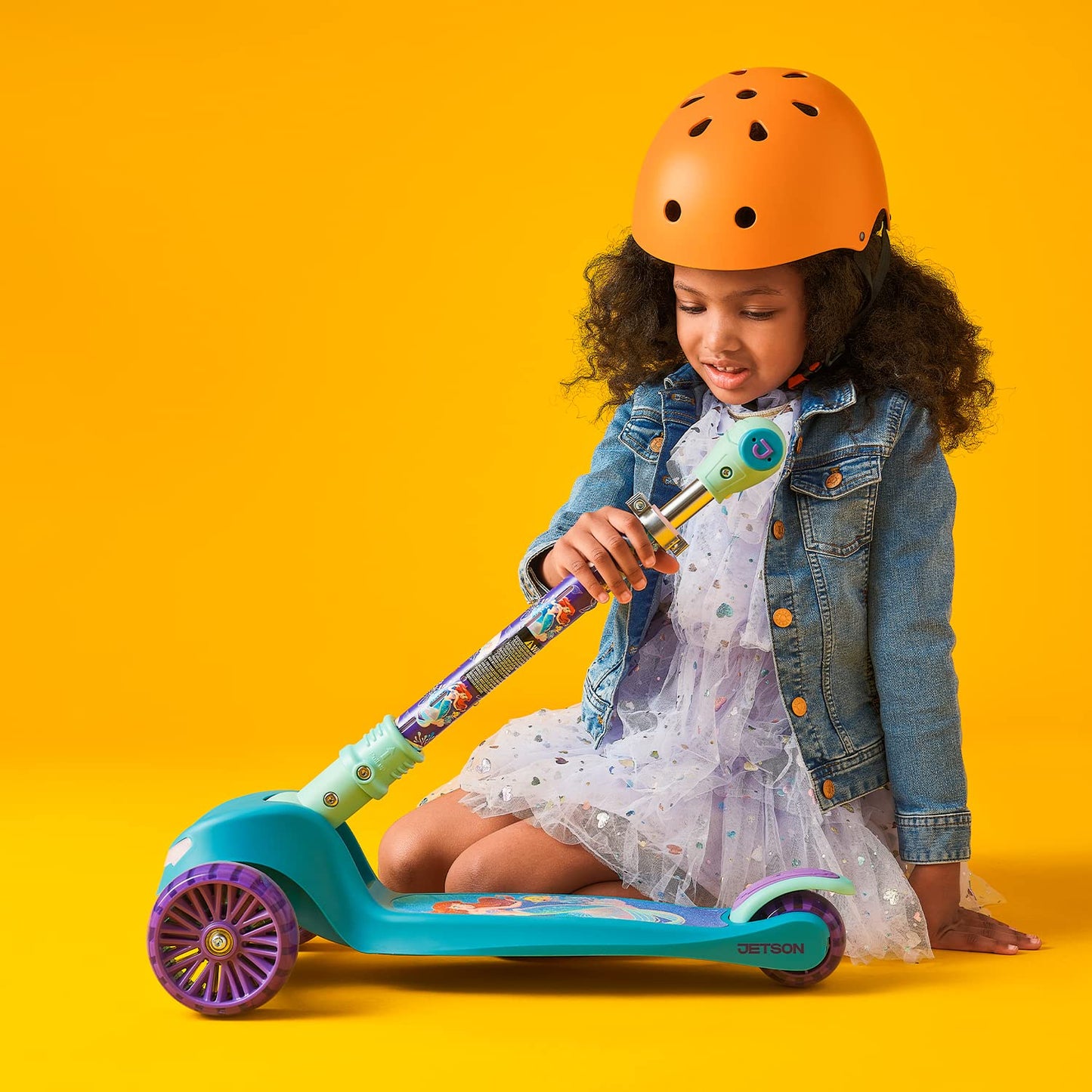 Jetson Character Kids Kick Scooter, LED Lights on Stem &amp; Light-Up Wheels, Lightweight Frame, Height-Adjustable Handlebar, Lean-to-Steer System, Easy-Fold Mechanism