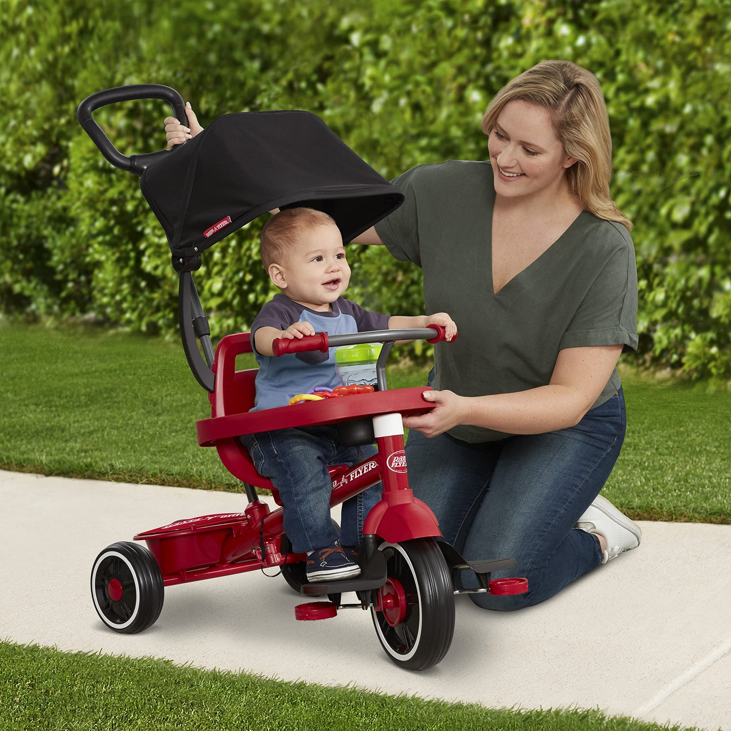 Radio Flyer Pedal &amp; Push 4-in-1 Stroll 'N Trike, Pink Tricycle, Tricycle for Toddlers Age 1-5, Toddler Bike (Amazon Exclusive), Large